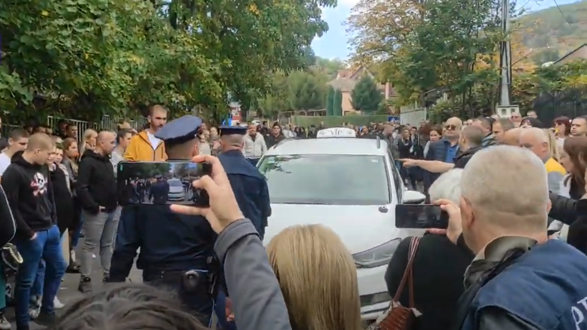 Protest u Kosovskoj Mitrovici - Sputnik Srbija, 1920, 10.10.2024