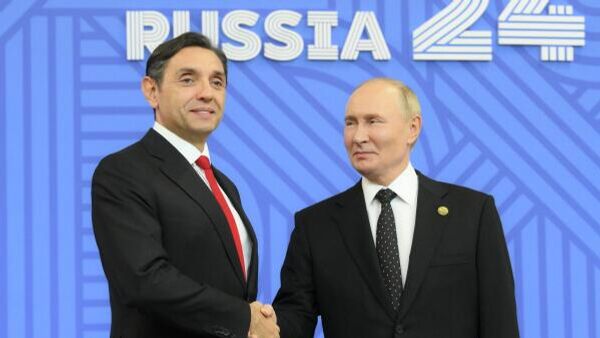 Александар Вулин са председником Руске Федерације Владимиром Путином - Sputnik Србија