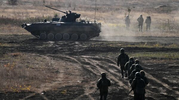 Военнослужащие ЦВО на полигоне в тыловом районе специальной военной операции - Sputnik Србија