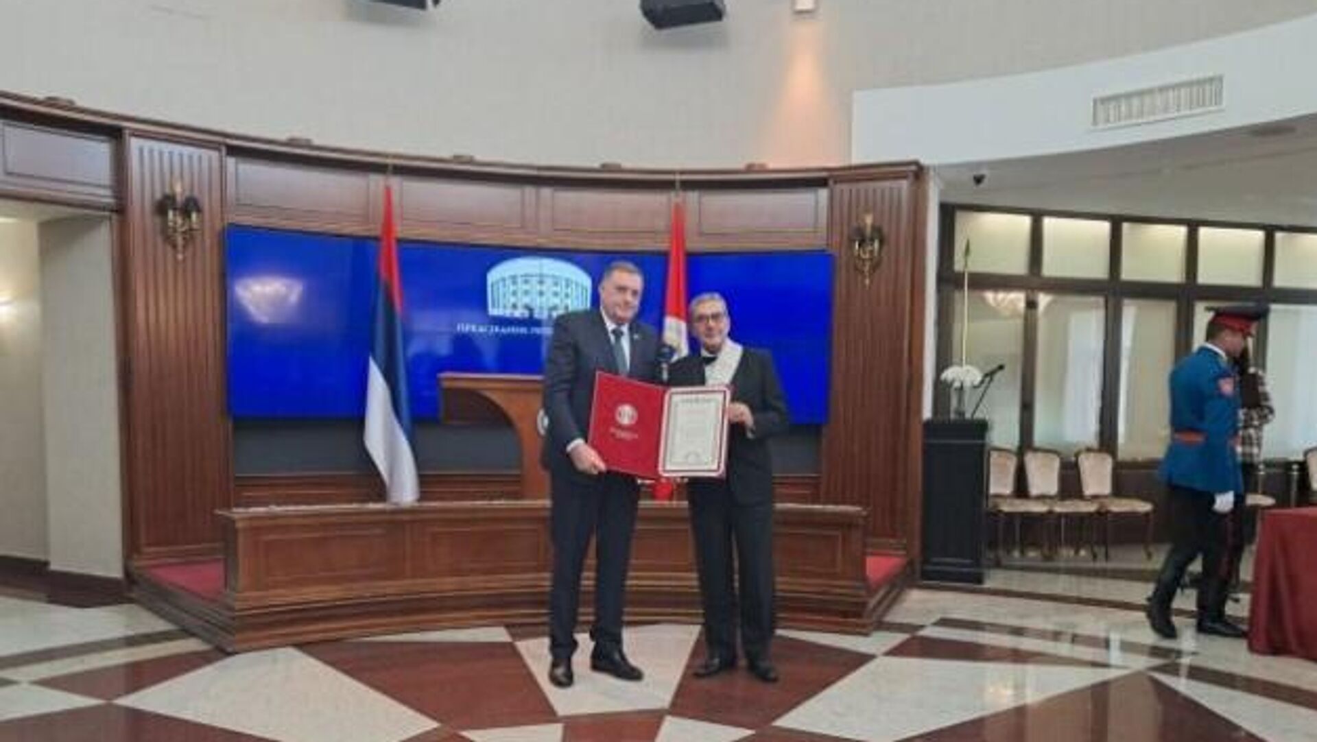 Dodik odlikovao profesora, dr Srđu Trifkovića Ordenom Njegoša prvog reda - Sputnik Srbija, 1920, 11.11.2024