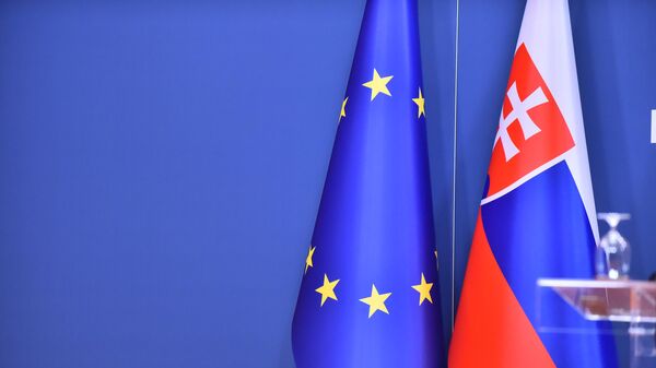 Zastava Slovačke i EU - Sputnik Srbija