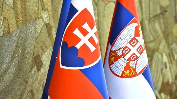 Zastava Slovačke i Srbije - Sputnik Srbija