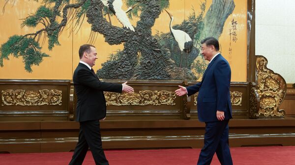 Dmitrij Medvedev i Si Đinping - Sputnik Srbija