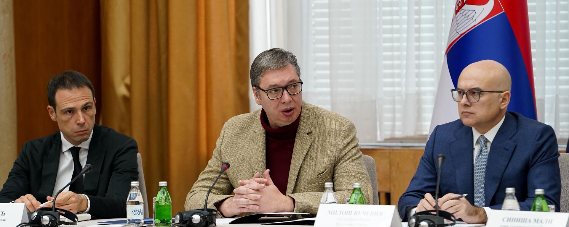 Vučić na sednici Vlade Srbije - Sputnik Srbija, 1920, 04.01.2025