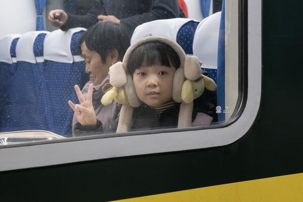 Пада на други млади месец после зимске краткодневице 21. децембра. - Sputnik Србија