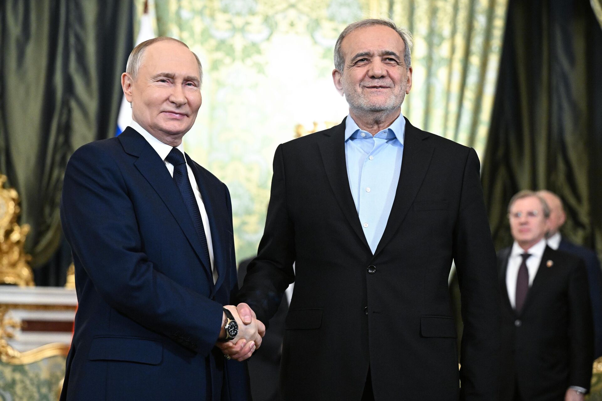 Sastanak predsednika Rusije i Irana, Vladimira Putina i Masuda Pezeškijana u Moskvi Sastanak predsednika Rusije i Irana, Vladimira Putina i Masuda Pezeškijana u Moskvi - Sputnik Srbija, 1920, 21.04.2025