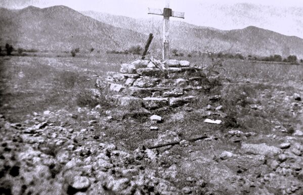 (Заједнички гроб руских војника у месту звано Драгошница, село Лажац срез Битољски.) Велики број руских добровољаца је притекао у помоћ српском народу о борби за ослобођење од турског ропства. Битољска битка је битка вођена у Првом балканском рату (од 16–19. новембра 1912). - Sputnik Србија