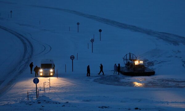 У то подручје долазе путници како би проверили своју отпорност на мраз, који достиже 30 степени испод нуле. У то подручје долазе путници како би проверили своју отпорност на мраз, који достиже 30 степени испод нуле. - Sputnik Србија