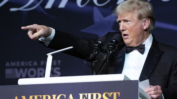 Donald Trump speaks during an America First Policy Institute gala at his Mar-a-Lago estate, Thursday, Nov. 14, 2024, in Palm Beach, Fla. - Sputnik Srbija