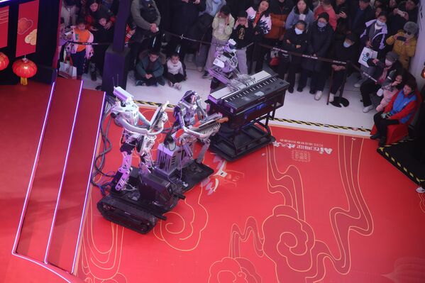 Роботи су демонстрирали различите вештине - Sputnik Србија