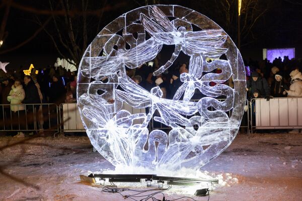 Skulpture od snega i leda na XXIV međunarodnom konkursu snežnih i ledenih skulptura na marginama Međunarodnog zimskog festivala „Hiperboreja 2025“. - Sputnik Srbija