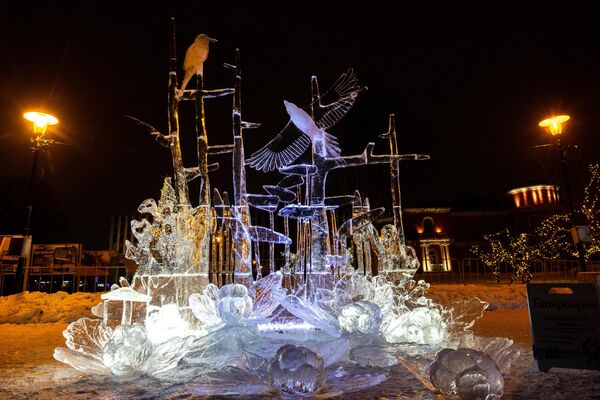 Skulpture od snega i leda na XXIV međunarodnom konkursu snežnih i ledenih skulptura na marginama Međunarodnog zimskog festivala „Hiperboreja 2025“. - Sputnik Srbija