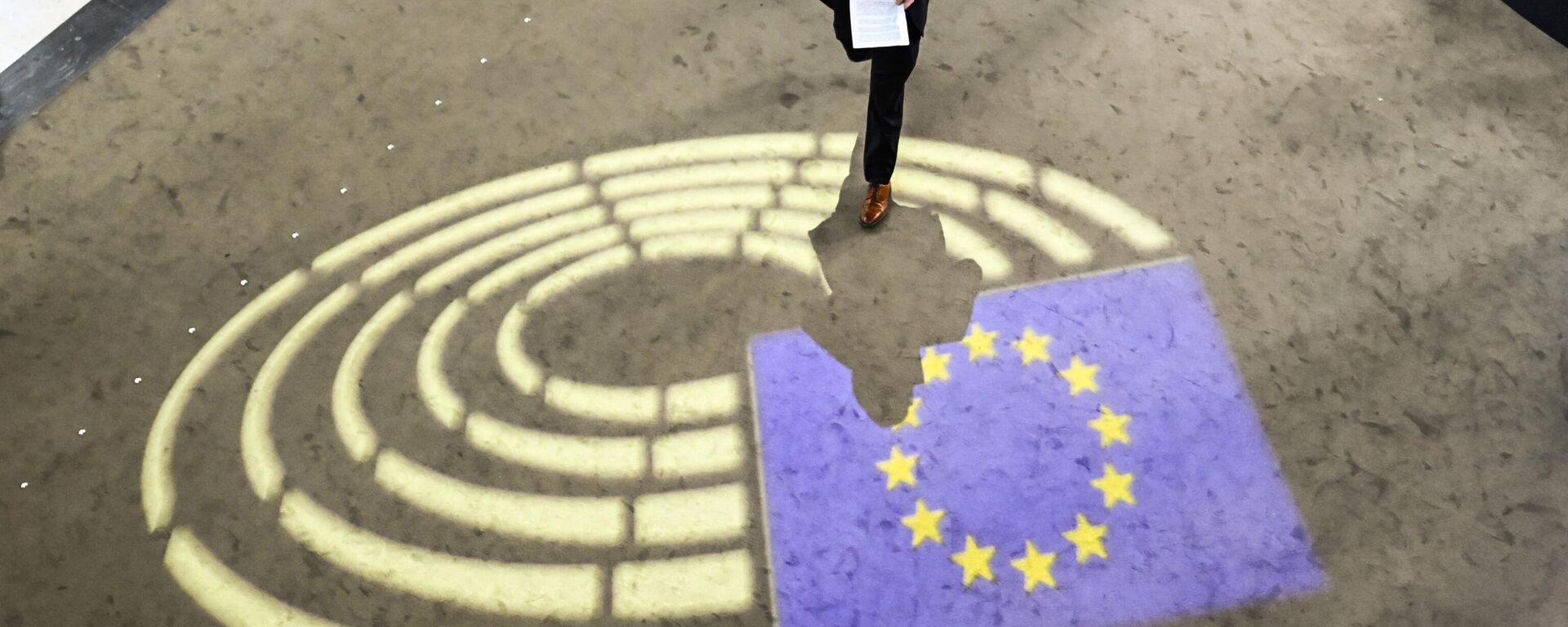 Хол у згради Европског парламента. - Sputnik Србија, 1920, 27.05.2025