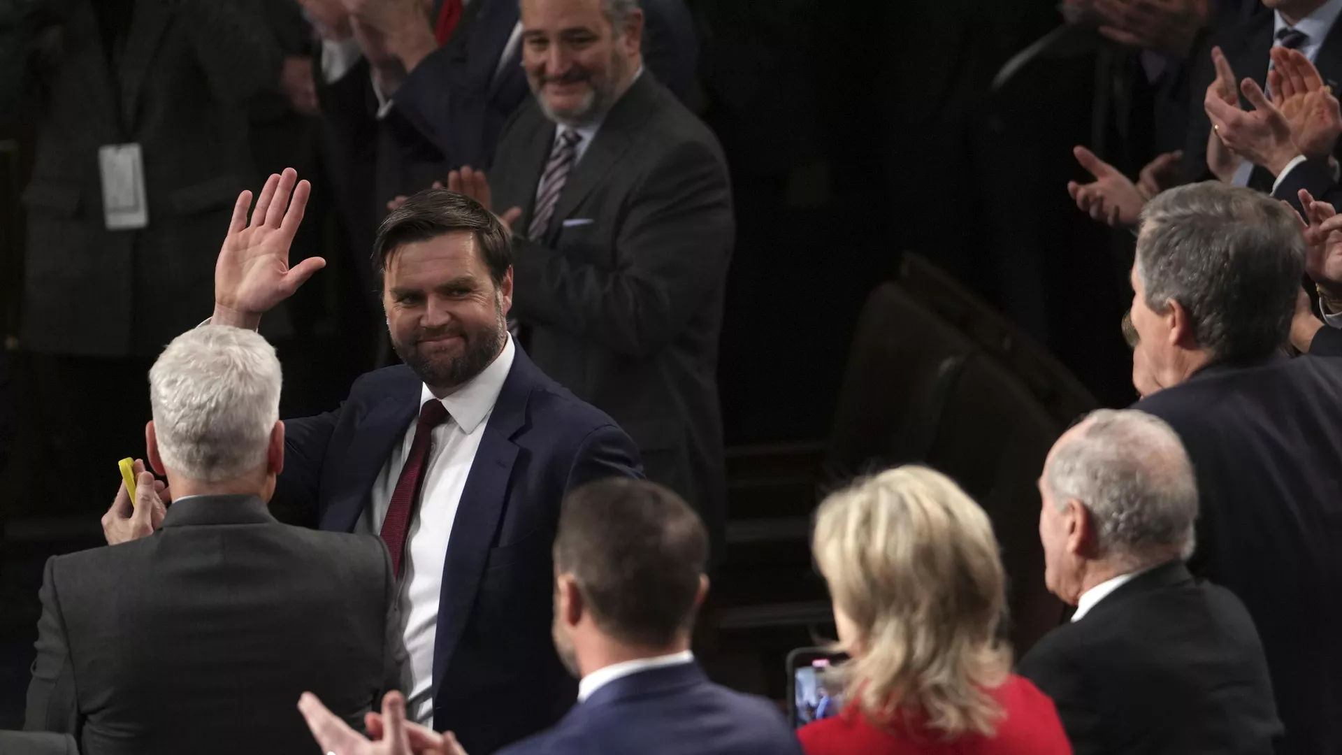 Vice President-elect JD Vance waves after a joint session of Congress announced the results for he and President-elect Donald Trump in the Electoral College votes, affirming Trump's victory in the presidential election, Monday, Jan. 6, 2025, at the U.S. Capitol in Washington. Vice President-elect JD Vance waves after a joint session of Congress announced the results for he and President-elect Donald Trump in the Electoral College votes, affirming Trump's victory in the presidential election, Monday, Jan. 6, 2025, at the U.S. Capitol in Washington. - Sputnik Србија, 1920, 14.02.2025