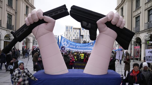 Protest u Minhenu protiv NATO-a - Sputnik Srbija