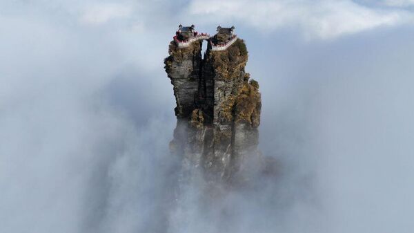 Поглед из ваздуха на планину Фанџинг, провинција Гуиџоу у Кини. - Sputnik Србија