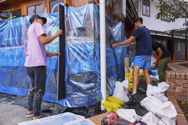 Аустралијски премијер Ентони Албанезе је рекао новинарима да ће 120 припадника одбране помагати екипама за хитне случајеве у напорима за спасавање и помоћ угроженима. - Sputnik Србија