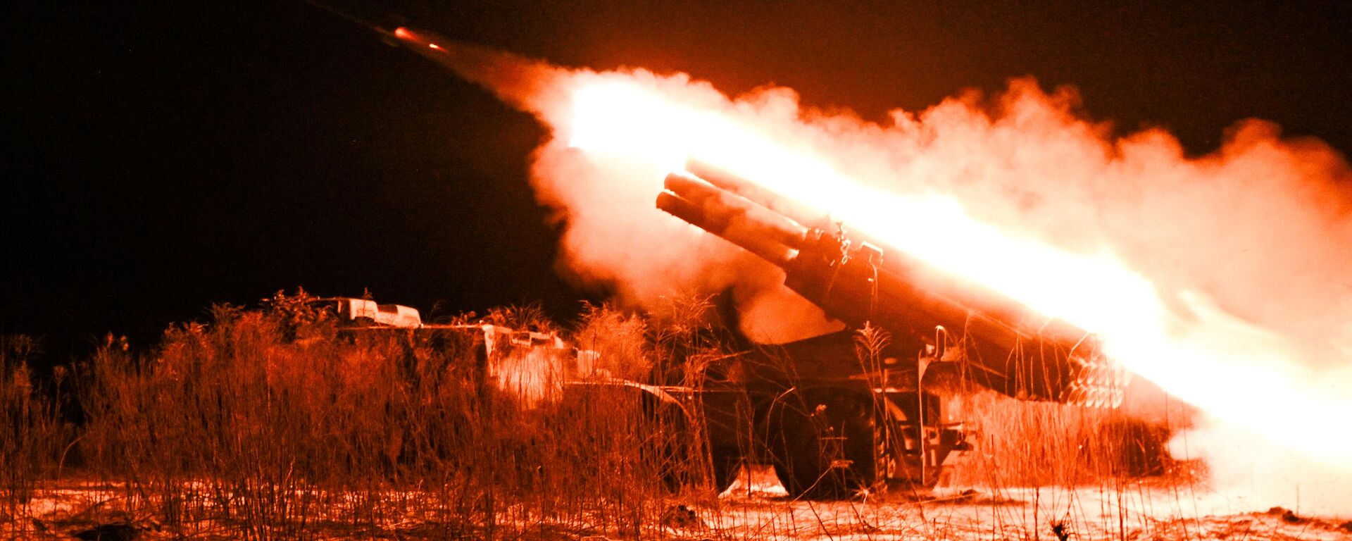 Паљба из ракетног система 9К57 ураган у зони специјалне војне операције - Sputnik Србија, 1920, 09.03.2025