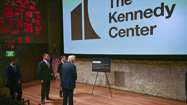 Donald Tramp u Kenedi centru u Vašingtonu. - Sputnik Srbija