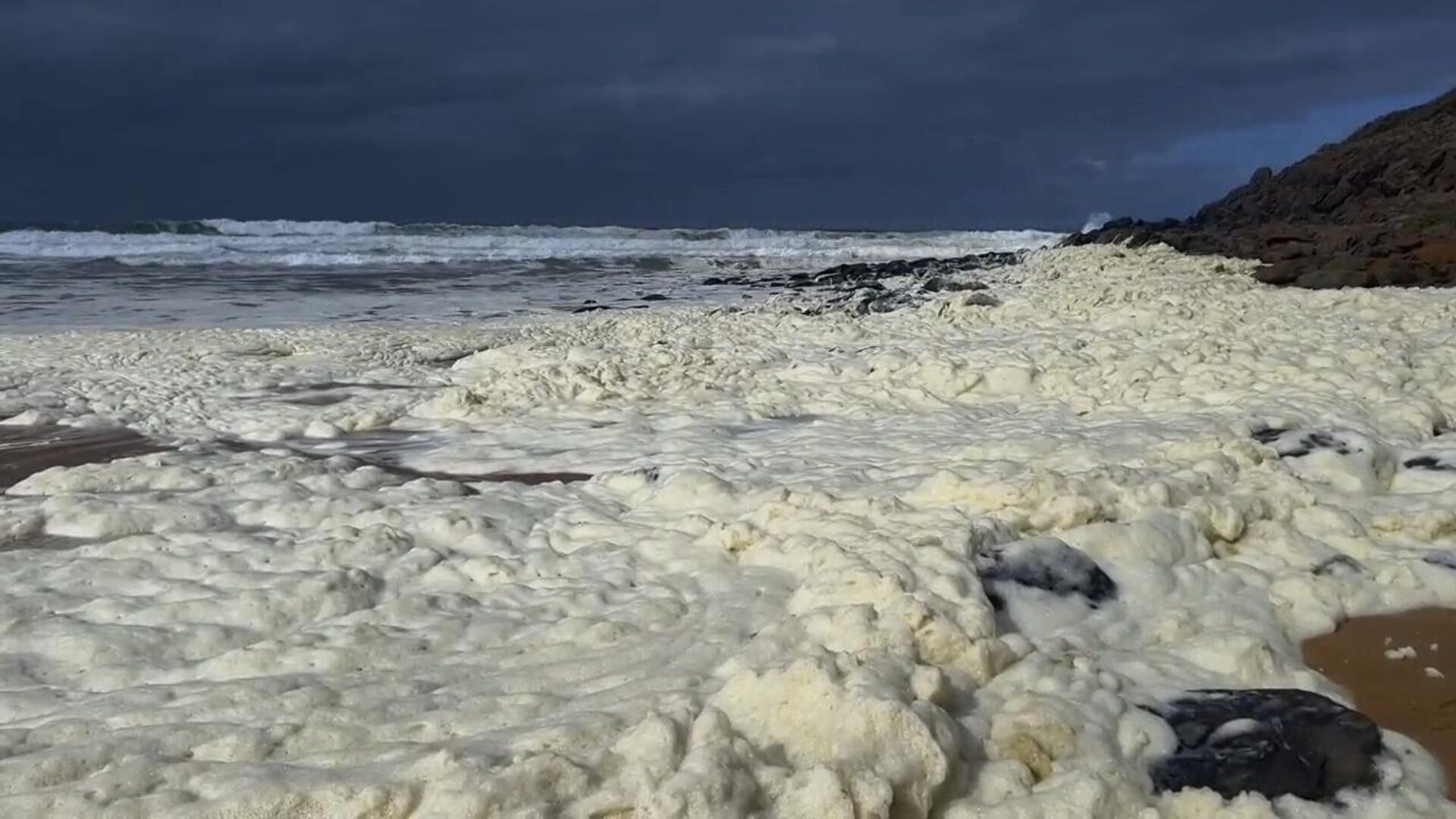 Morska pena na plaži u Južnoj Australiji - Sputnik Srbija, 1920, 18.03.2025