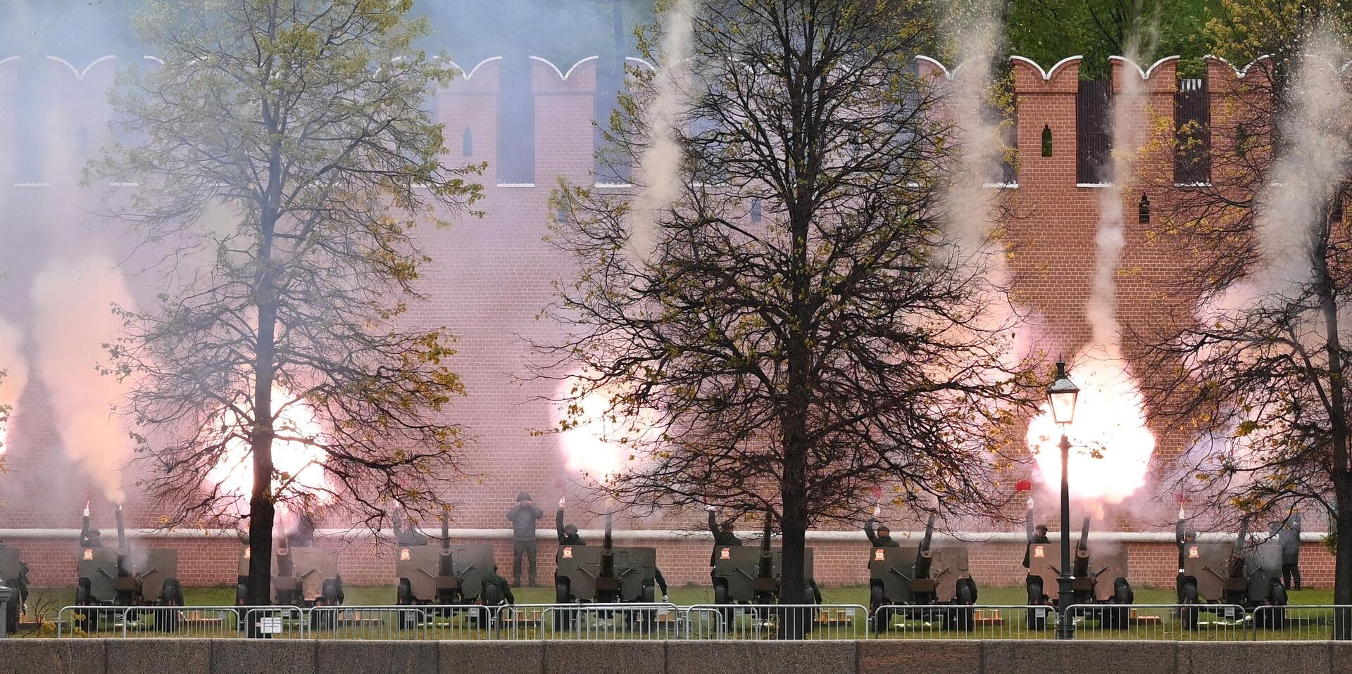 Почасна паљба након инаугурације председника Русије 7. маја 2024. - Sputnik Србија, 1920, 25.03.2025