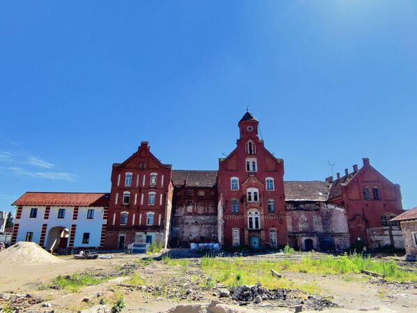 Рестаурација замка Тапиау у Калињинградској области.  - Sputnik Србија