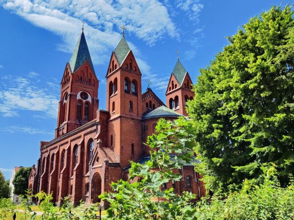 Бивша реформаторска црква Светог Архангела Михаила у Черњаховску. - Sputnik Србија