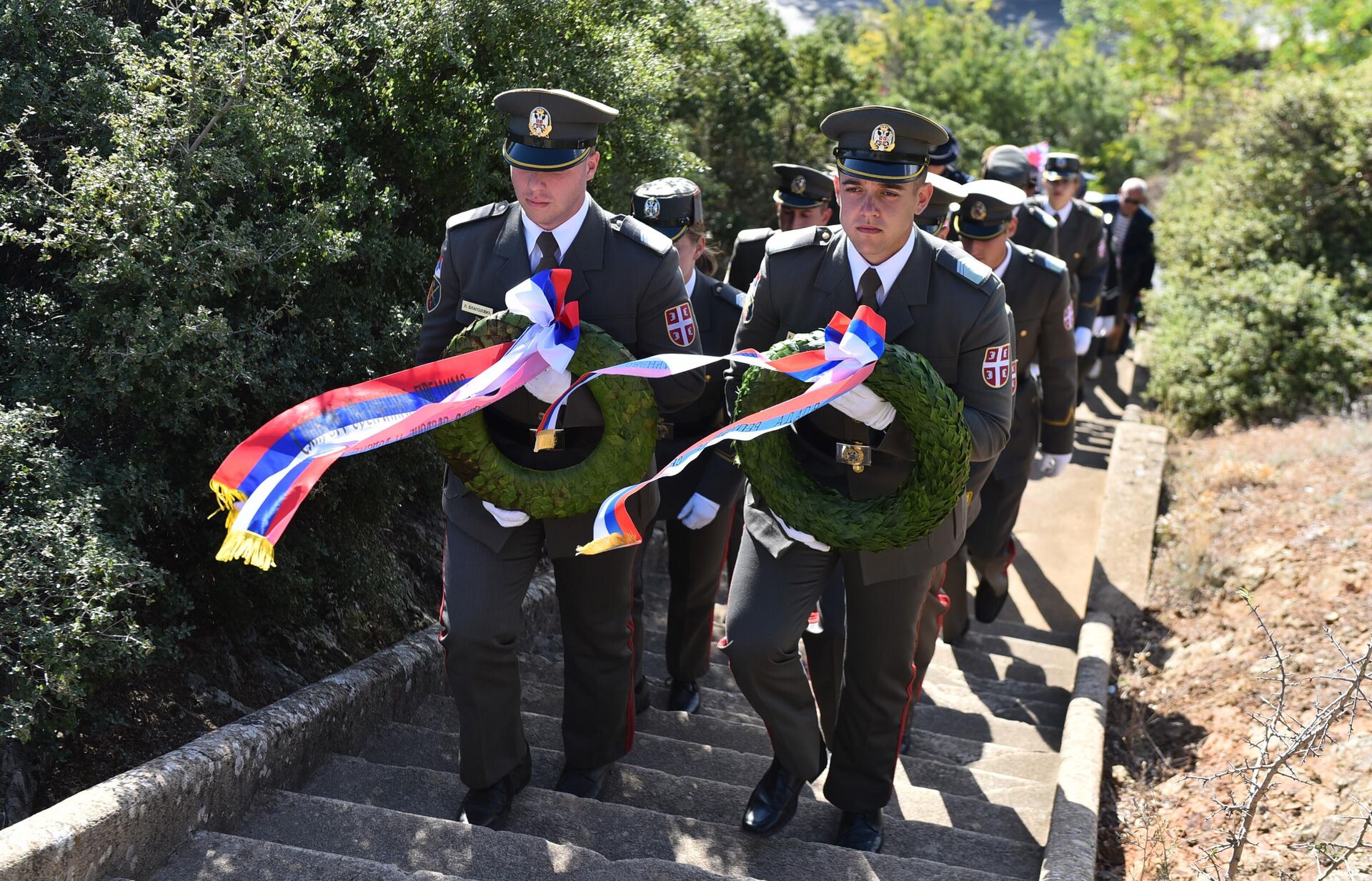Svake godine, u okviru obeležavanja proboja Solunskog fronta, državna delegacija polaganjem venaca odaje počast hrabrim srpskim ratnicima Svake godine, u okviru obeležavanja proboja Solunskog fronta, državna delegacija polaganjem venaca odaje počast hrabrim srpskim ratnicima - Sputnik Srbija, 1920, 16.04.2025