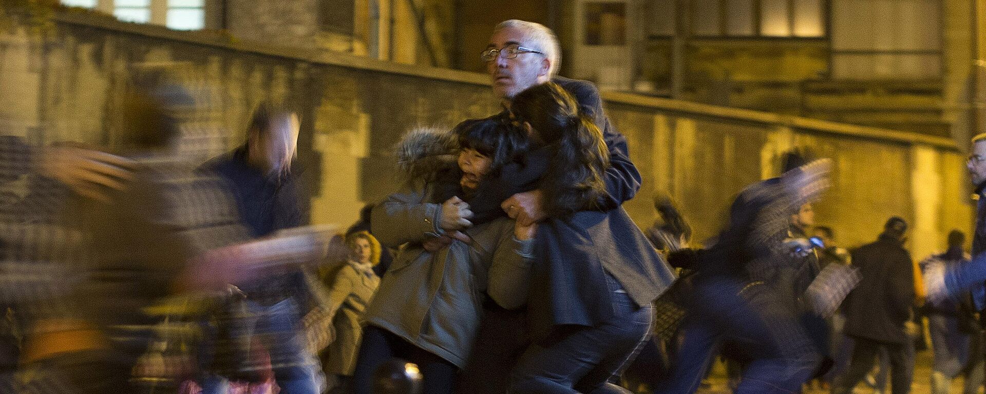 Panika nastala posle dojave o bombi, u Parizu, posle terorističkog napada 14.11.2015.godine - Sputnik Srbija, 1920, 27.03.2025