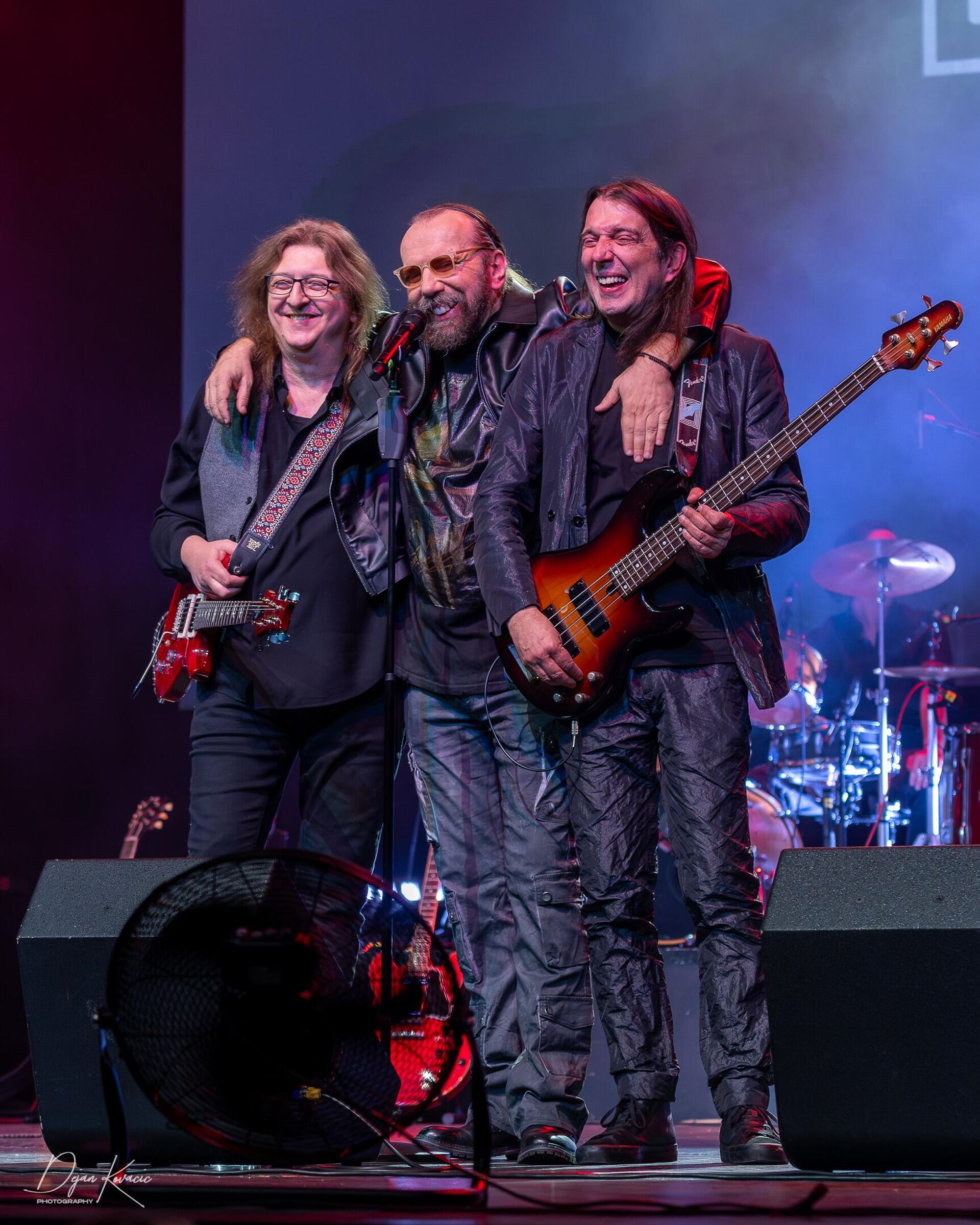 Влатко Стефановски и Нено Белан уз Неверне бебе 9. априла у мтс Дворани - Sputnik Србија, 1920, 27.03.2025