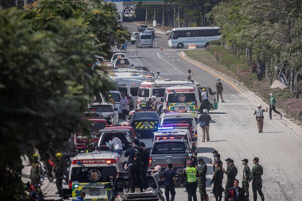 Најмање 10 особа је погинуло када се џамија срушила у Мандалају због земљотреса који је погодио Мјанмар, док је амерички геолошки завод (УСГС) саопштио да очекује да буде на хиљаде смртних случајева, пренео је Скај њуз. - Sputnik Србија