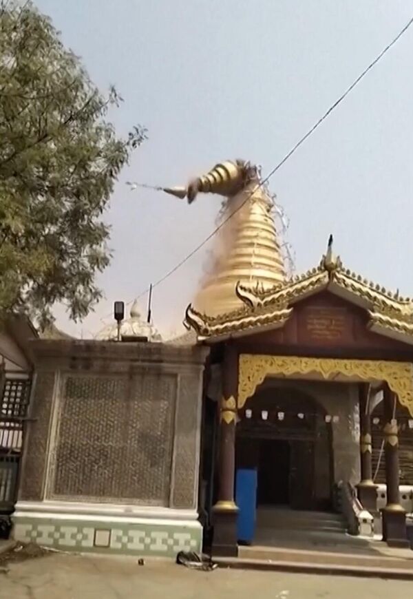 Pagoda Švesarjan posle razornog zemljotresa koji je pogodio Mjanmar. - Sputnik Srbija