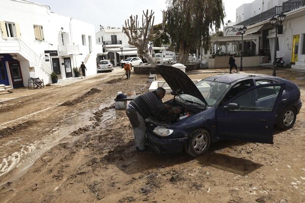 Локални званичници затражили су хитну помоћ владе за санацију путева и инфраструктуре. - Sputnik Србија