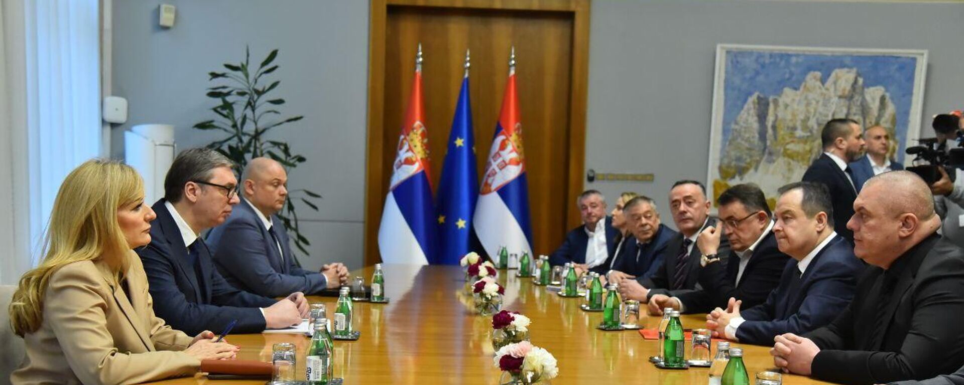 Vučić nastavlja konsultacije o mandataru - Sputnik Srbija, 1920, 03.04.2025