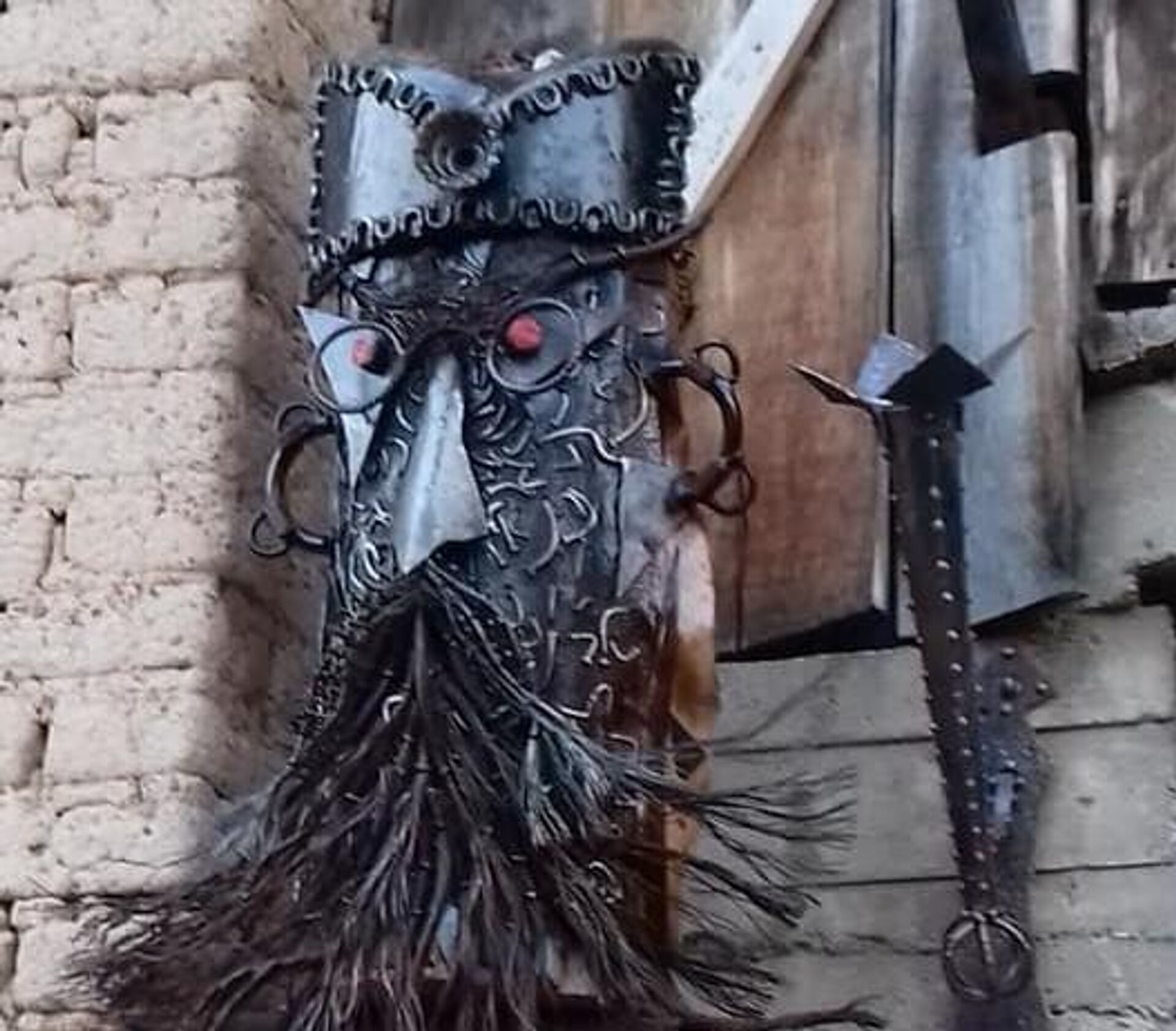 У својој Радионици среће, кује и ликове из новије српске историје - Sputnik Србија, 1920, 05.04.2025