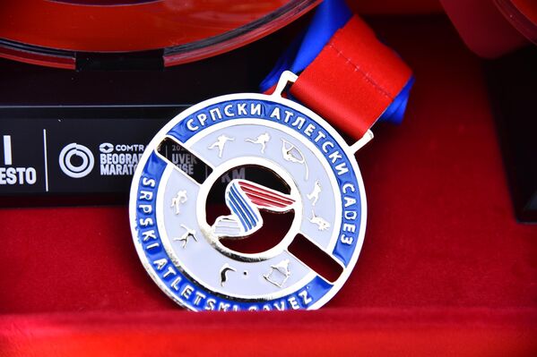 У штафетном маратону победили су представници Војске Србије. У штафетном маратону победили су представници Војске Србије. - Sputnik Србија