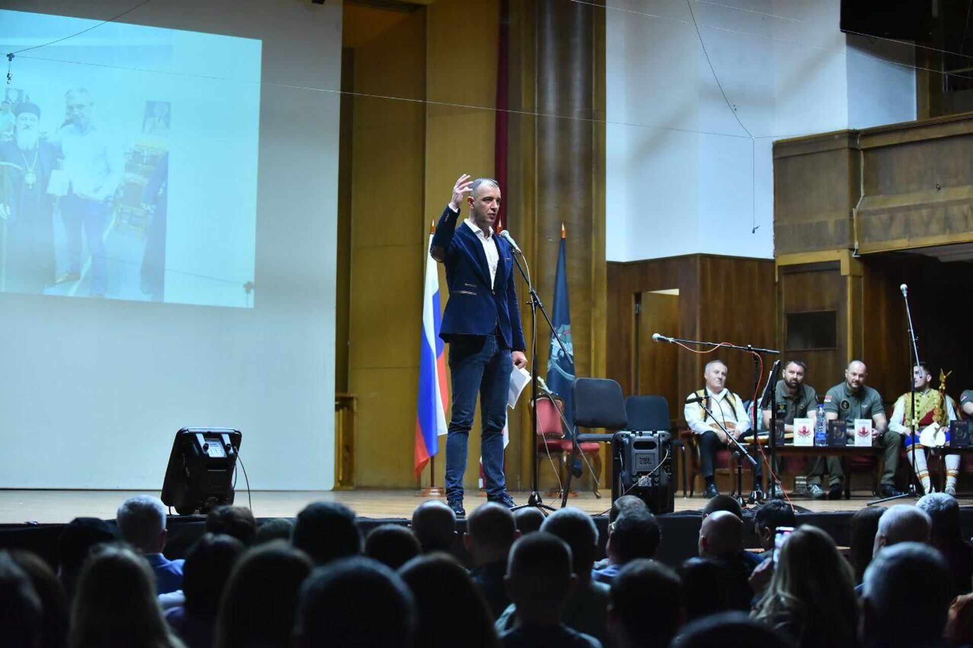 Данило Васојевић, аутор збирке песама „Кошмари Кошара“ - Sputnik Србија, 1920, 14.04.2025