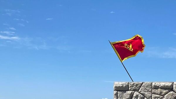Lovćen, Crna Gora zastava - Sputnik Srbija