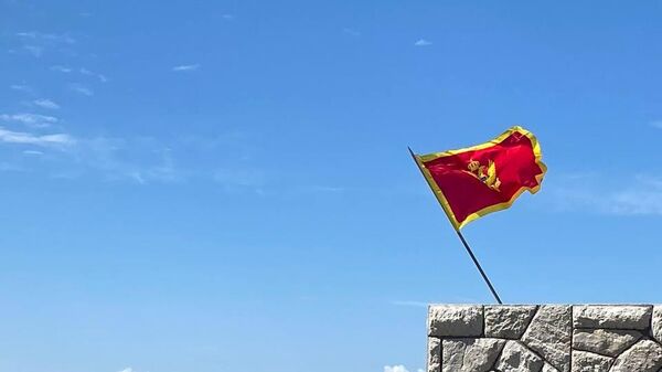 Lovćen, Crna Gora zastava - Sputnik Srbija