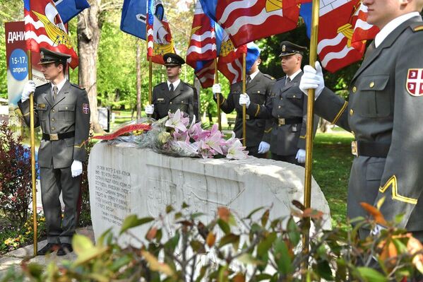 Кнез Михаило Обреновић је у пролеће 1867. године од турског султана Абдула Азиза у Цариграду добио ферман о предаји Београда Кнежевини Србији, а који је 19. априла исте године свечано обнародован на Калемегдану. Кнез Михаило Обреновић је у пролеће 1867. године од турског султана Абдула Азиза у Цариграду добио ферман о предаји Београда Кнежевини Србији, а који је 19. априла исте године свечано обнародован на Калемегдану. - Sputnik Србија