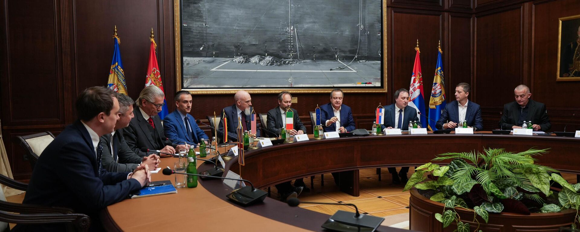 Ministri Dačić, Đurić, Vujić sa Kvintom i EU razgovarali o blokadi RTS-a - Sputnik Srbija, 1920, 18.04.2025