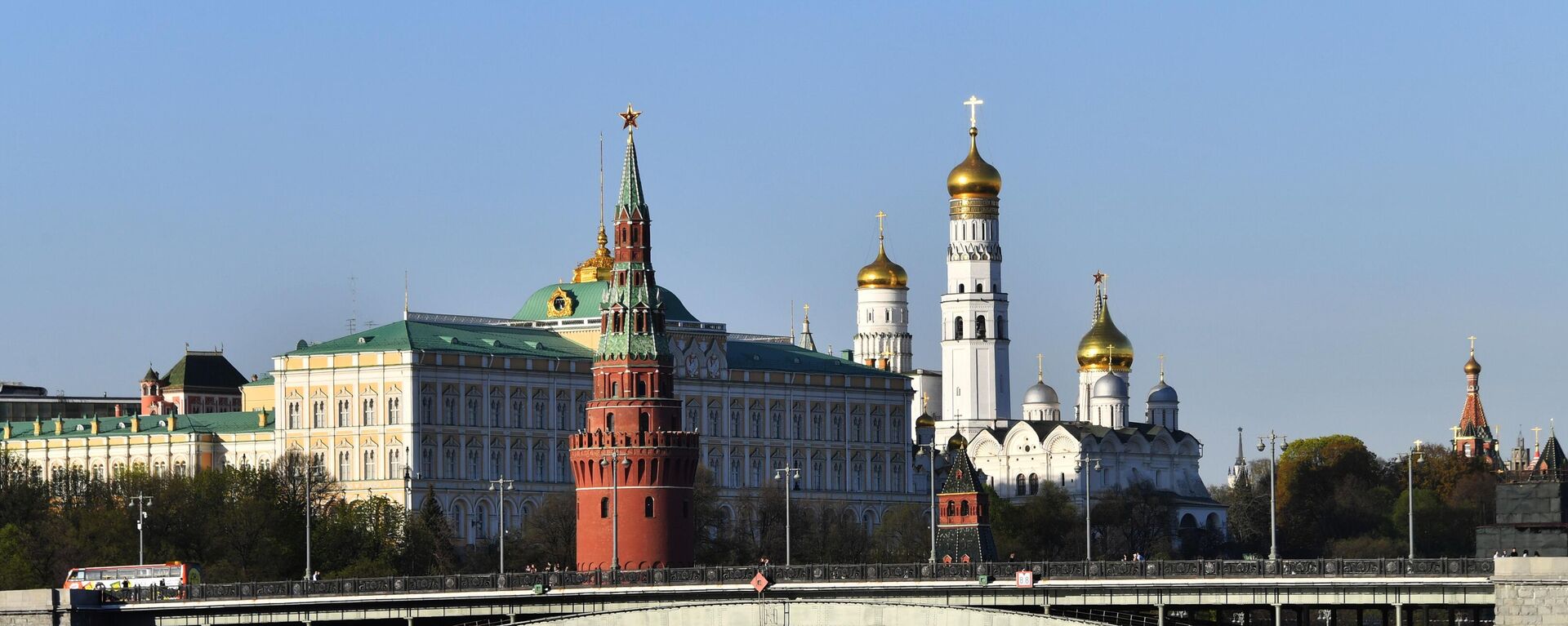 Поглед на московски Кремљ и реку Москву - Sputnik Србија, 1920, 14.05.2025
