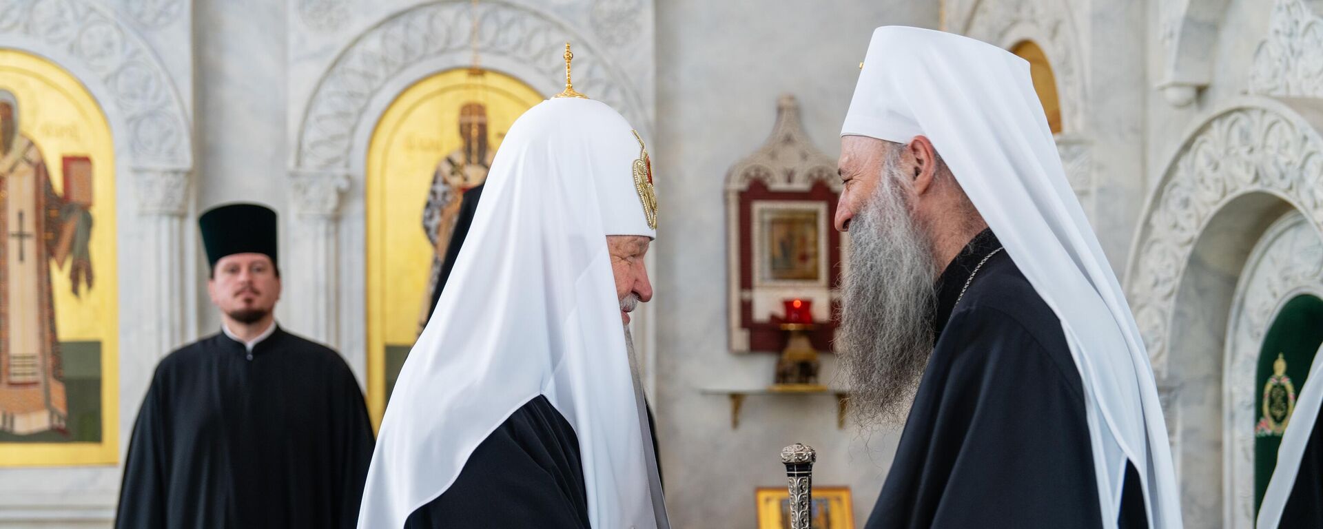 patrijarh Kiril i patrijarh Porfirije u Moskvi - Sputnik Srbija, 1920, 22.04.2025