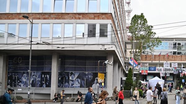 Jеданаести дан блокаде зграде Радио-телевизије Србије (РТС) у Таковској улици - Sputnik Србија