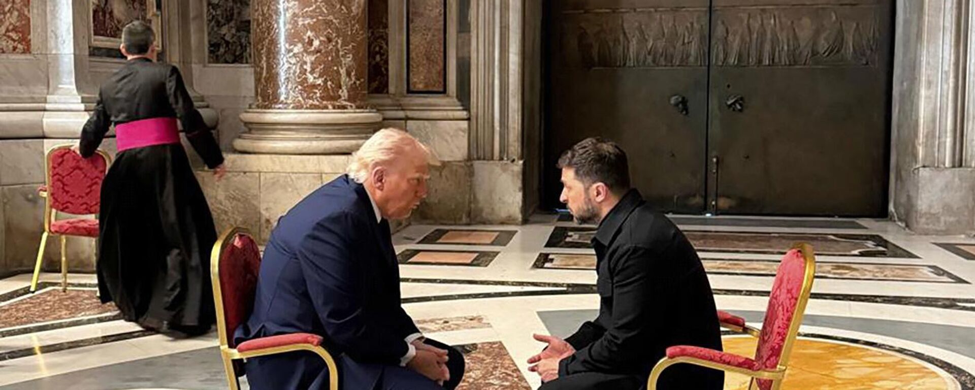 Donald Tramp i Vladimir Zelenski - Sputnik Srbija, 1920, 26.04.2025