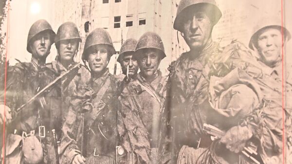 Совјетски војници у ослобођеном Београду - Sputnik Србија