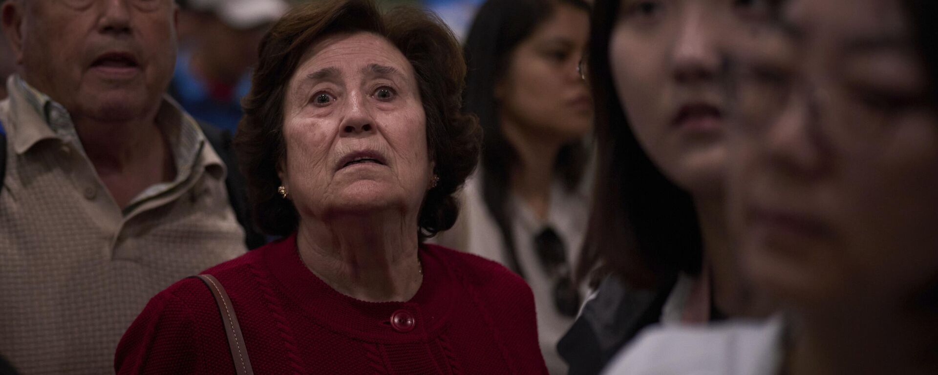 Putnici zarobljeni na aerdromu u Barseloni - Sputnik Srbija, 1920, 29.04.2025