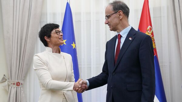 Premijer Srbije Đuro Macut i komesarka EU za proširenje Marta Kos - Sputnik Srbija