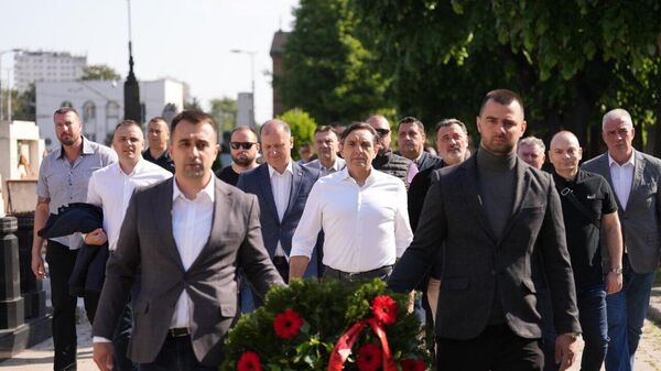 Положени венци на гроб Димитрија Туцовића