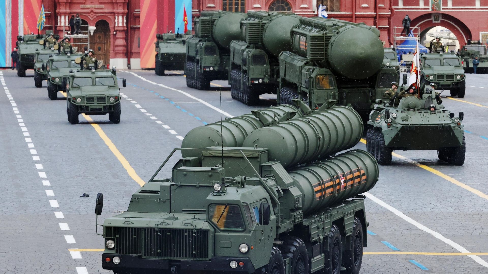 Sistemi S-400 trijumf i jars na vojnoj paradi na Crvenom trgu Sistemi S-400 trijumf i jars na vojnoj paradi na Crvenom trgu - Sputnik Srbija, 1920, 06.09.2026